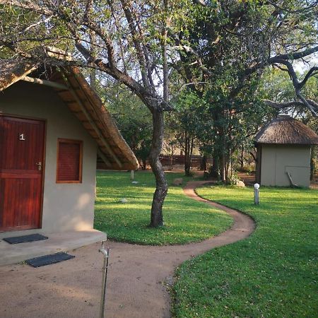 הוילה הודספרויט Shumba Safari Bush Camp מראה חיצוני תמונה
