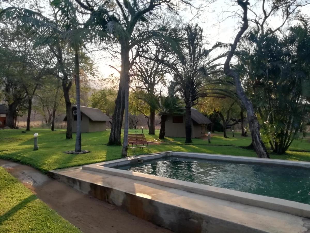 הוילה הודספרויט Shumba Safari Bush Camp מראה חיצוני תמונה