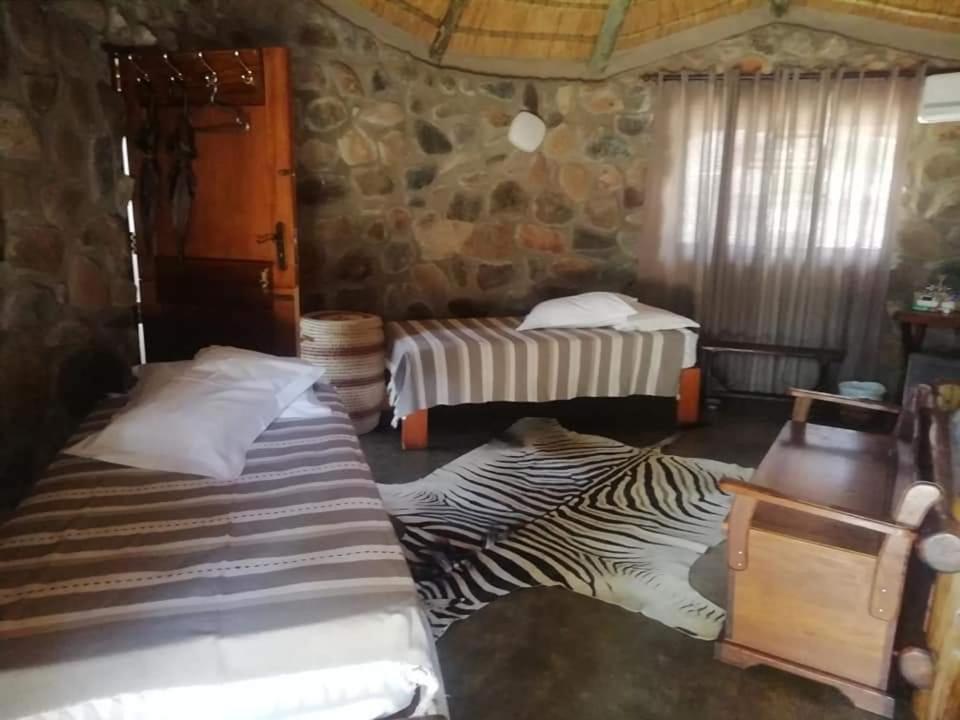 הוילה הודספרויט Shumba Safari Bush Camp מראה חיצוני תמונה